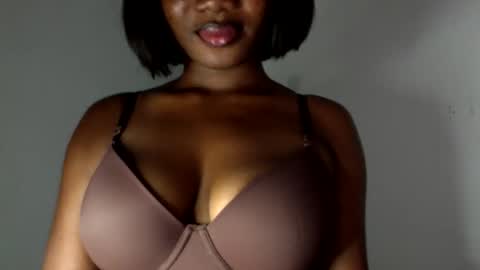 delilah online show from 27, 4, 2026