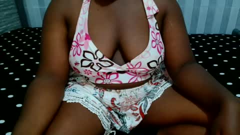 Snapshot of ebony_sabrina chatting on 15, 6, 2026 Sabrina online show from 15, 6, 2026