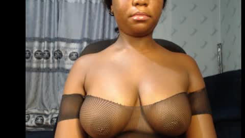 Snapshot of ebony_sexy_queen chatting on 6, 1, 2025 Racheal online show from 6, 1, 2025