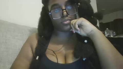 Snapshot of ebonybigtitqueen1 chatting on 17, 10, 2025 ebonybigtitqueen1 online show from 17, 10, 2025