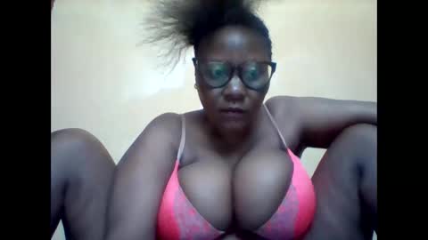Snapshot of ebonybussy chatting on 21, 9, 2025 MAMITO online show from 21, 9, 2025