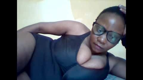 Snapshot of ebonybussy chatting on 23, 9, 2025 MAMITO online show from 23, 9, 2025