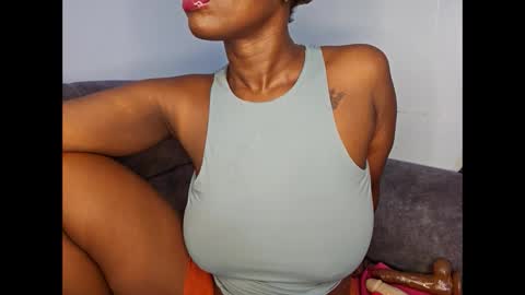 Ebony Melanie online show from 16, 11, 2025