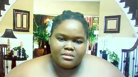 ebonyhotbuns4u2luv online show from 5, 3, 2025