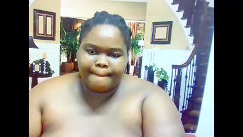 ebonyhotbuns4u2luv online show from 5, 3, 2025