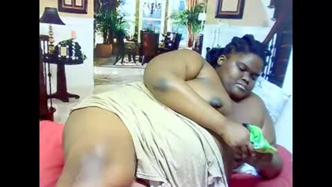 ebonyhotbuns4u2luv online show from 6, 3, 2025