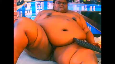 Snapshot of ebonyhotbuns4u2luv chatting on 27, 5, 2026 ebonyhotbuns4u2luv online show from 27, 5, 2026