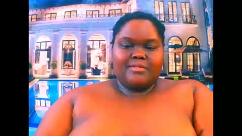 Snapshot of ebonyhotbuns4u2luv chatting on 28, 5, 2026 ebonyhotbuns4u2luv online show from 28, 5, 2026
