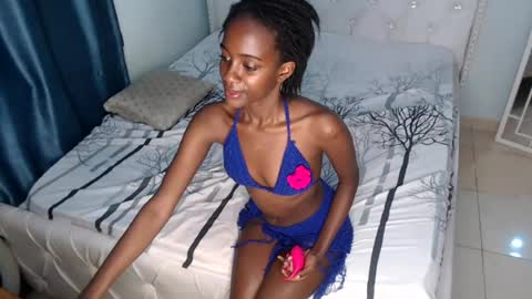Snapshot of ebonypetitequeen chatting on 3, 7, 2026 Maya online show from 3, 7, 2026