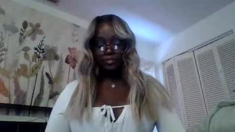 ebonyprincesssss online show from 5, 1, 2026