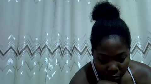 Snapshot of ebonytiffany chatting on 18, 2, 2025 ebonytiffany online show from 18, 2, 2025