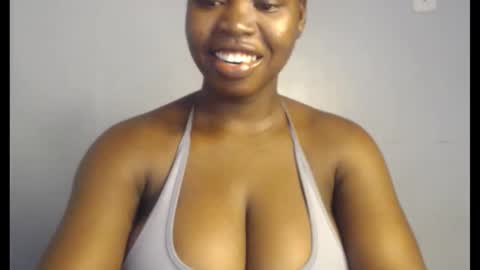 Snapshot of ebonyx_dripqueen chatting on 2, 11, 2025 Loveth online show from 2, 11, 2025
