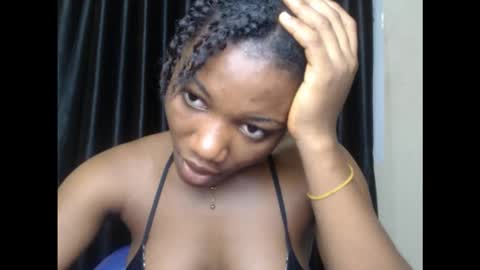 Snapshot of ebonyxxbae chatting on 18, 10, 2025 ebonyxxbae online show from 18, 10, 2025