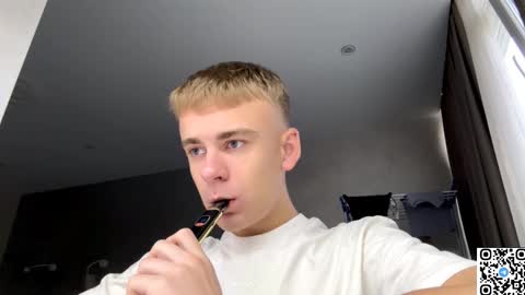 Snapshot of echowraith chatting on 9, 9, 2025 echowraith online show from 9, 9, 2025