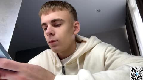 Snapshot of echowraith chatting on 10, 10, 2025 echowraith online show from 10, 10, 2025