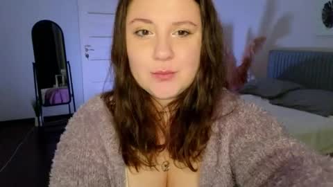 Snapshot of edalyn_af chatting on 27, 9, 2025      online show from 27, 9, 2025