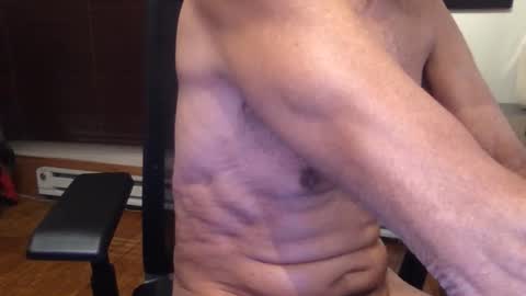 Snapshot of eddie3012 chatting on 1, 12, 2025 Scott online show from 1, 12, 2025