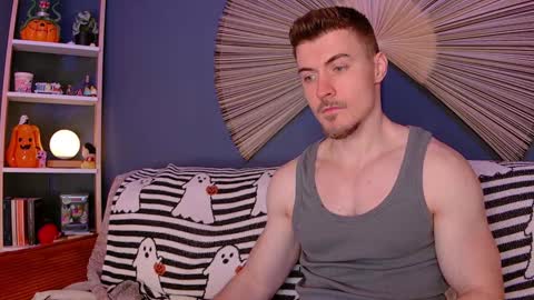 Snapshot of eddieds chatting on 27, 10, 2025 Eddie online show from 27, 10, 2025