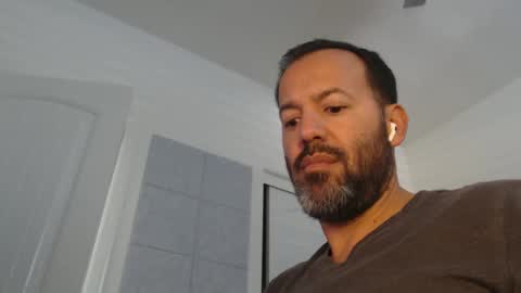 Snapshot of edge_masters chatting on 3, 1, 2025 EdgeM online show from 3, 1, 2025