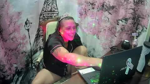 Snapshot of edgeofinsanity13 chatting on 27, 7, 2026 Angel online show from 27, 7, 2026