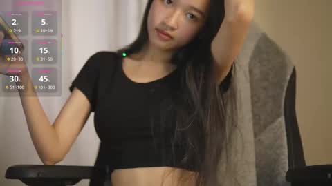 Snapshot of edi_na chatting on 6, 10, 2025 Edi na online show from 6, 10, 2025