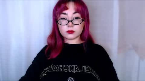 Snapshot of ediefris chatting on 26, 4, 2026 fickle demon made of clumps of matter online show from 26, 4, 2026