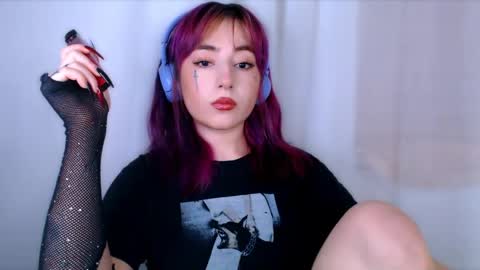 Snapshot of ediefris chatting on 9, 5, 2026 fickle demon made of clumps of matter online show from 9, 5, 2026