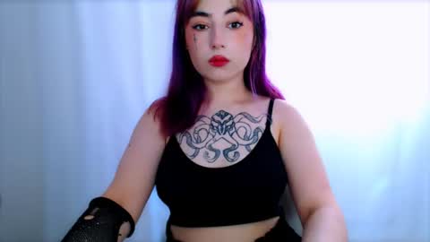 Snapshot of ediefris chatting on 23, 6, 2026 fickle demon made of clumps of matter online show from 23, 6, 2026