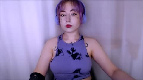 Snapshot of ediefris chatting on 27, 7, 2026 fickle demon made of clumps of matter online show from 27, 7, 2026