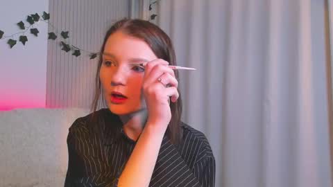 Lisa  online show from 25, 2, 2025