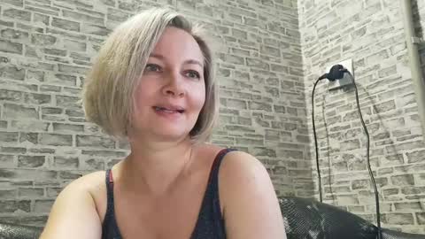 Snapshot of edithmanning chatting on 5, 1, 2025 edithmanning online show from 5, 1, 2025
