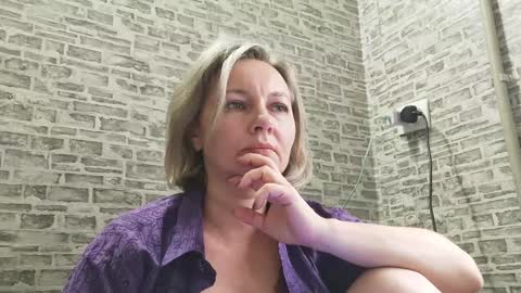 Snapshot of edithmanning chatting on 1, 2, 2025 edithmanning online show from 1, 2, 2025