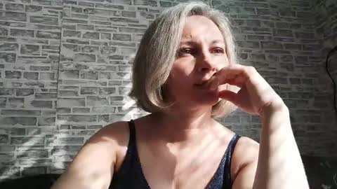 Snapshot of edithmanning chatting on 26, 2, 2025 edithmanning online show from 26, 2, 2025