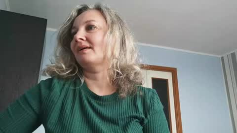 Snapshot of edithmanning chatting on 25, 4, 2026 edithmanning online show from 25, 4, 2026