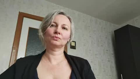 Snapshot of edithmanning chatting on 4, 6, 2026 edithmanning online show from 4, 6, 2026