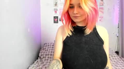 Snapshot of edna_dana chatting on 13, 12, 2024 Edna online show from 13, 12, 2024