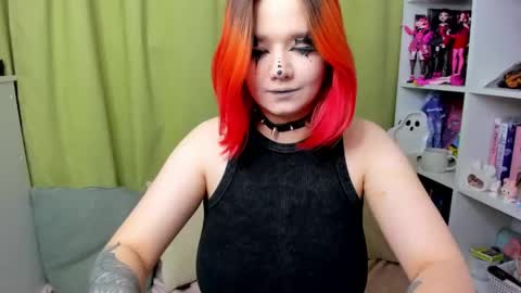 Snapshot of edna_dana chatting on 31, 10, 2025 Edna online show from 31, 10, 2025
