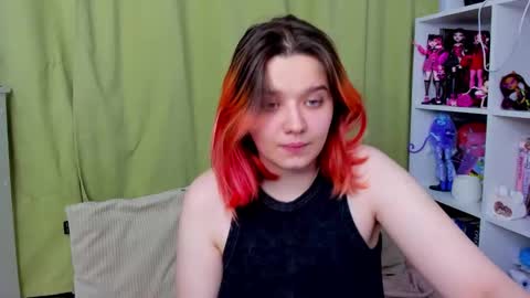 Snapshot of edna_dana chatting on 23, 11, 2025 Edna online show from 23, 11, 2025
