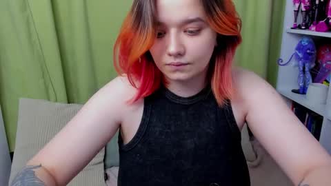 Snapshot of edna_dana chatting on 28, 11, 2025 Edna online show from 28, 11, 2025