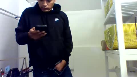 eduardo0084 online show from 21, 12, 2024