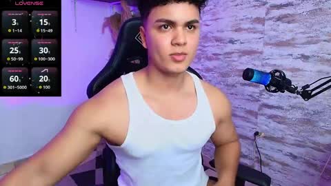 Snapshot of edward__clarck chatting on 19, 4, 2026 EDWARD CLARCK online show from 19, 4, 2026