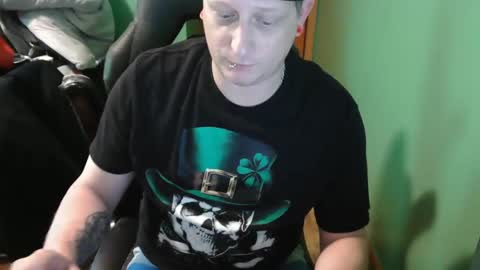 edwardaims_2please online show from 17, 5, 2026
