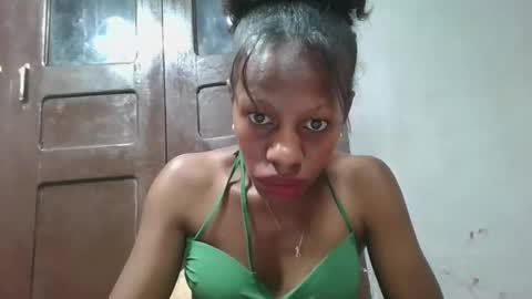 Snapshot of edwige770943 chatting on 23, 5, 2026 edwige770943 online show from 23, 5, 2026