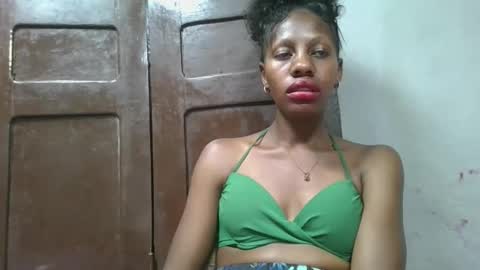 Snapshot of edwige770943 chatting on 28, 5, 2026 edwige770943 online show from 28, 5, 2026