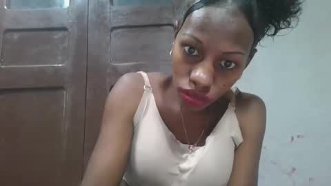 Snapshot of edwige770943 chatting on 1, 6, 2026 edwige770943 online show from 1, 6, 2026