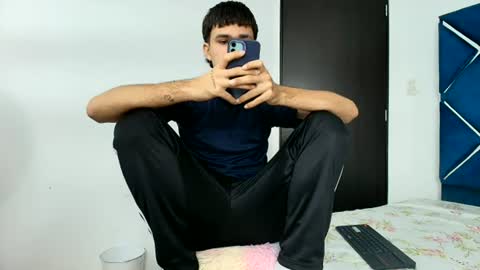 Snapshot of edwinboys chatting on 12, 6, 2026 Edwin online show from 12, 6, 2026