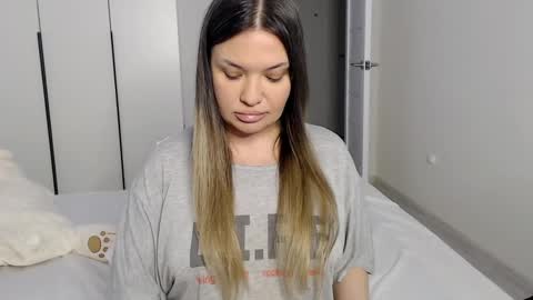 eelena4kiss online show from 23, 2, 2025