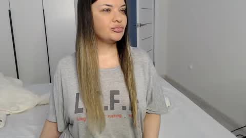 eelena4kiss online show from 24, 2, 2025