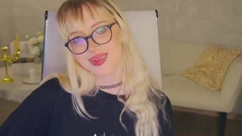 Snapshot of eevamarie chatting on 1, 5, 2026 EVA NON NUDE online show from 1, 5, 2026