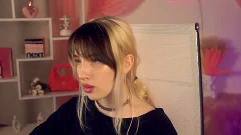 Snapshot of eevamarie chatting on 10, 7, 2026 EVA NON NUDE online show from 10, 7, 2026